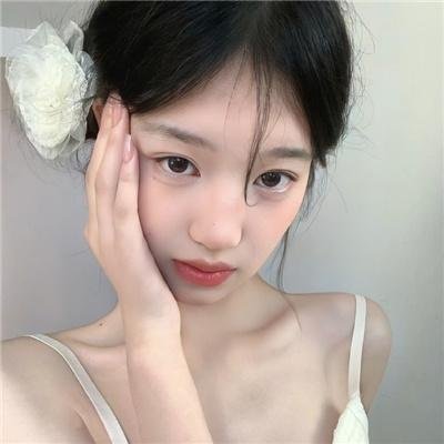 红色手提箱